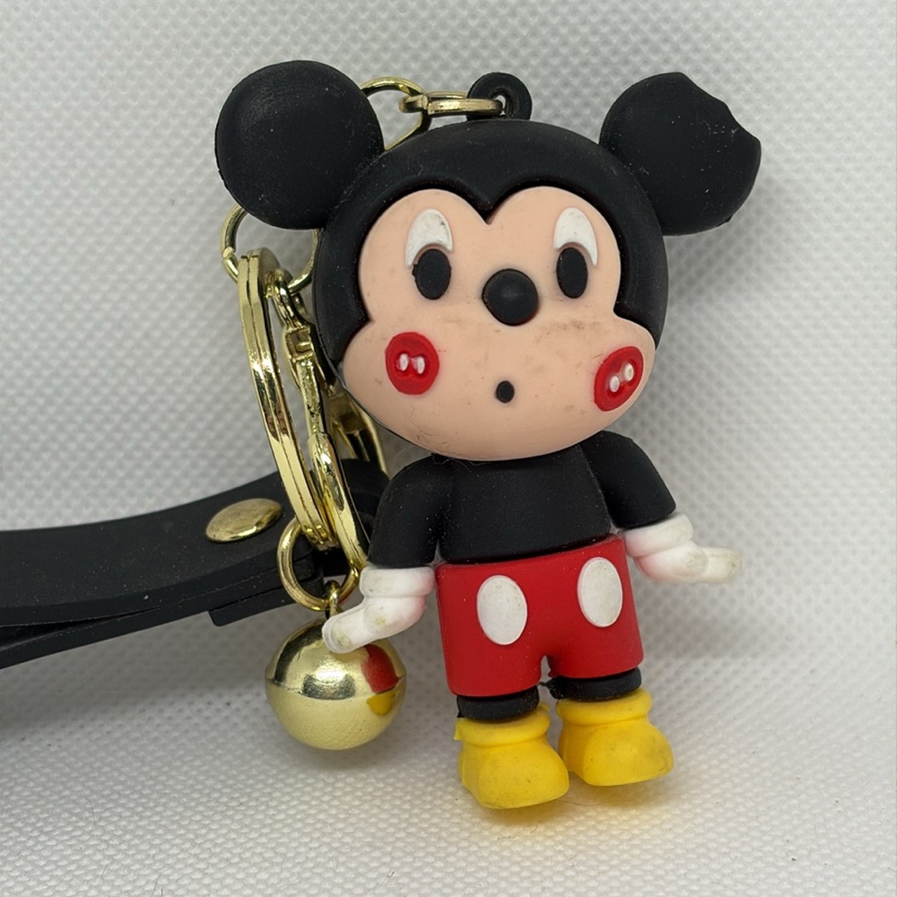 Mini Mickey Mouse Keychain Figure - Picture 10 of 16